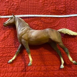 Breyer Horse Pharlap model